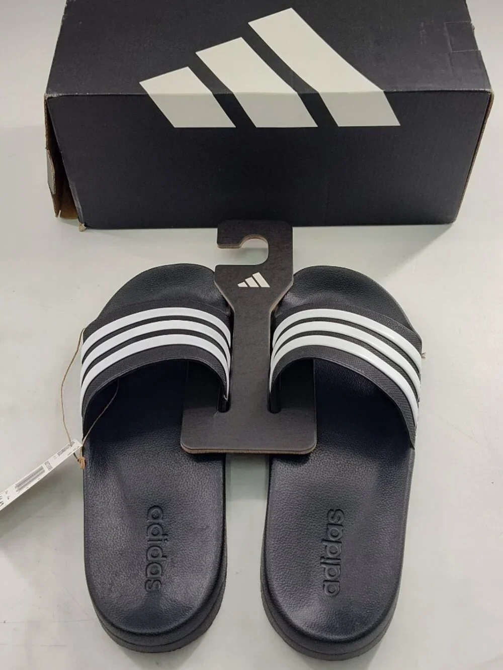 Adidas Unisex Adilette Shower Slides Men Size 11 Women's Size 12       P#749@CMK